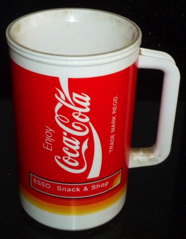 5844-1 € 2,00 coca cola drinkbeker esso H 18 d11